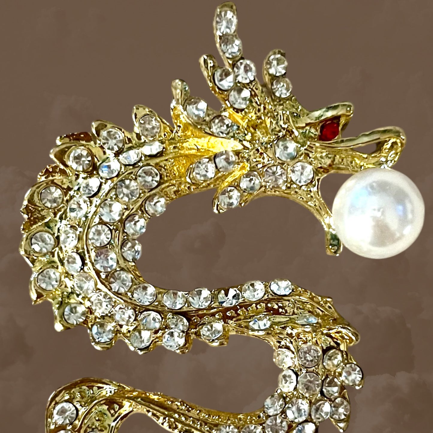 Chinese Style Dragon Brooch for New Year - Creative Rhinestone Pin Accessory with Faux Pearl