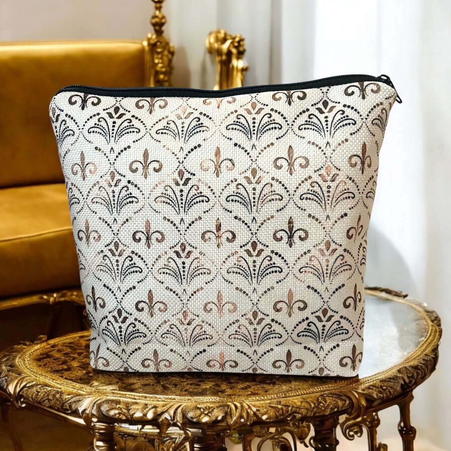 Elegant Fleur-de-lis Makeup Bag - Perfect for Mardi Gras and Everyday Use