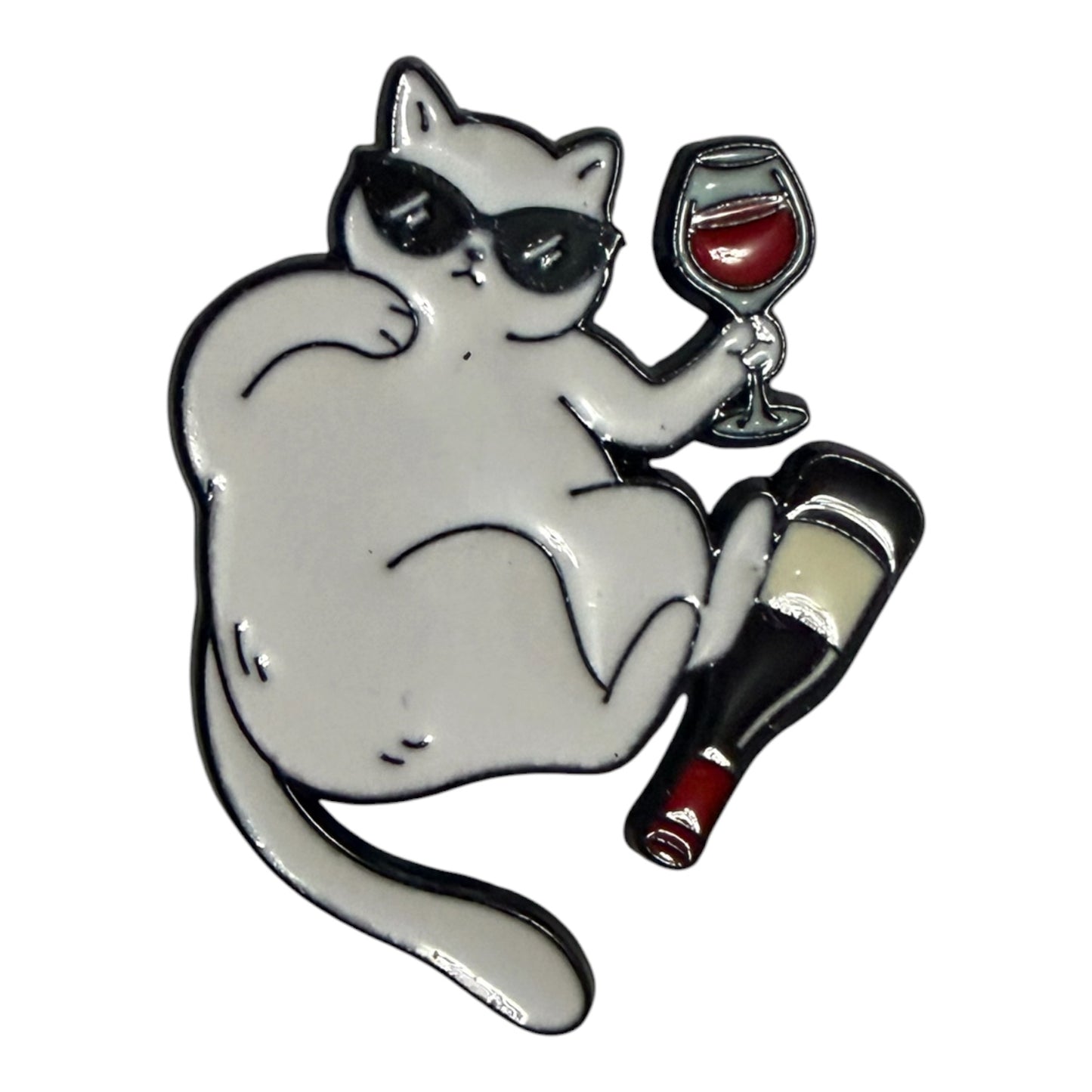 Fun Cat with Wine Bottle Brooch - Quirky Enamel Lapel Pin for Cat Moms, Wine Aficionados, and Fashionistas