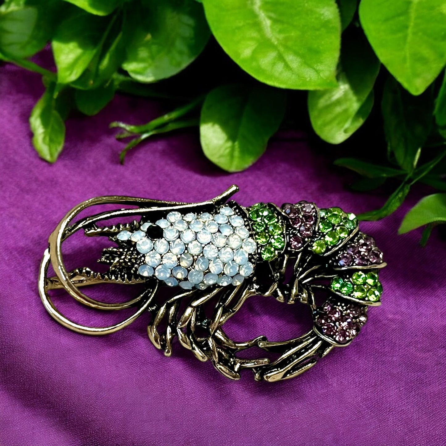 Chic Vintage-Inspired Rhinestone Crayfish or Crawfish Brooch - Unique & Quirky Accessory for Women's Outfit