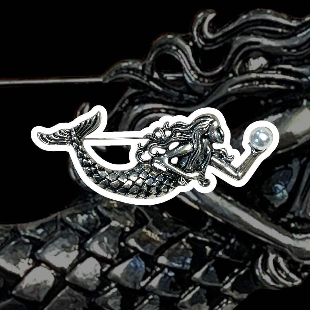 Mermaid Brooch – Ocean-Inspired Jewelry