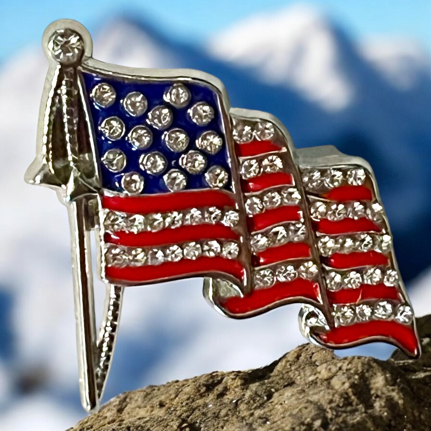 Sparkling USA Flag - Pin Patriotic Rhinestone Brooch Pin - Perfect for 4th of July & Independence Day Gifts