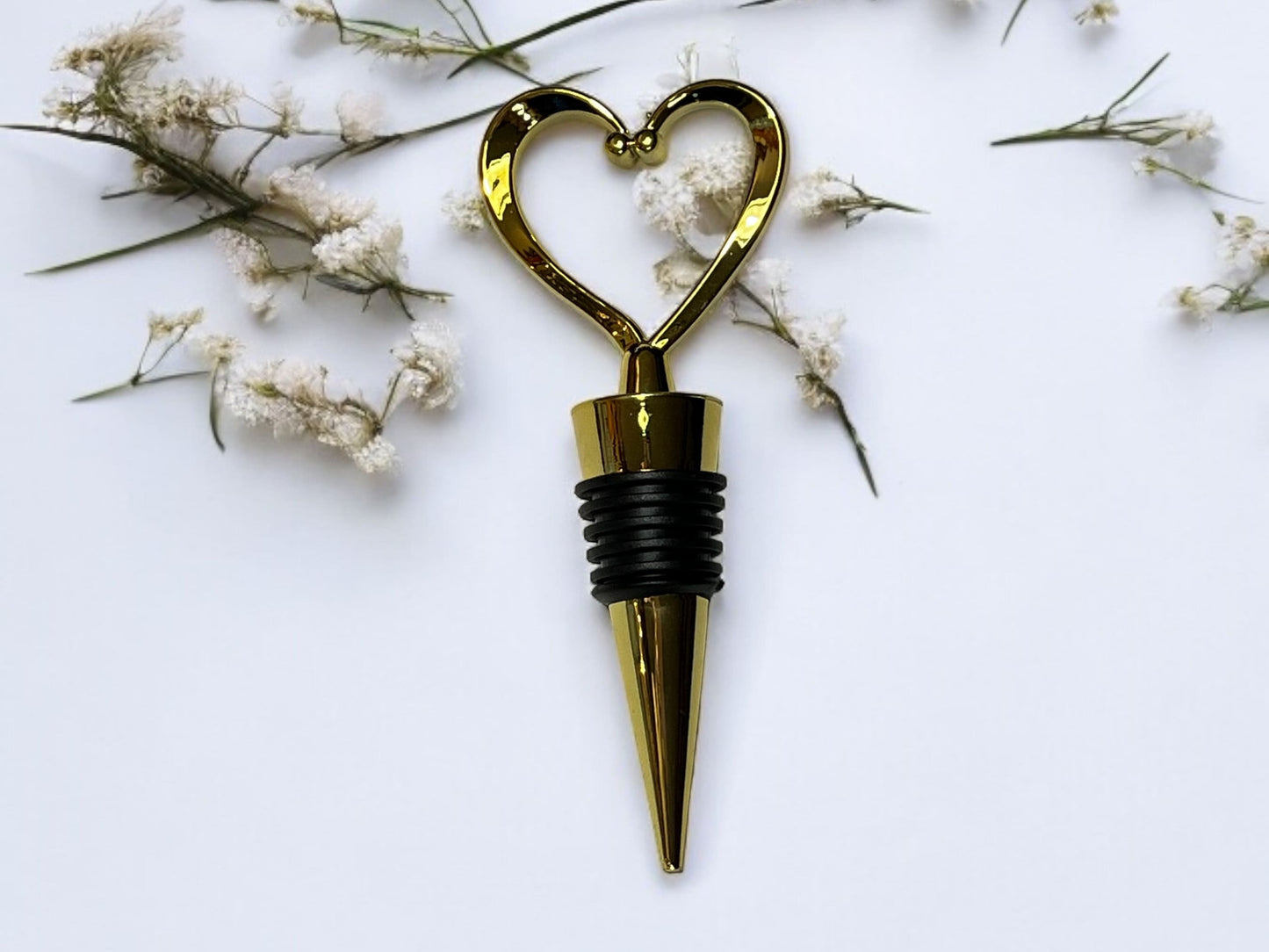 Gold Heart Shape Wine Stoppers with Organza Bag Perfect for Special Occasions