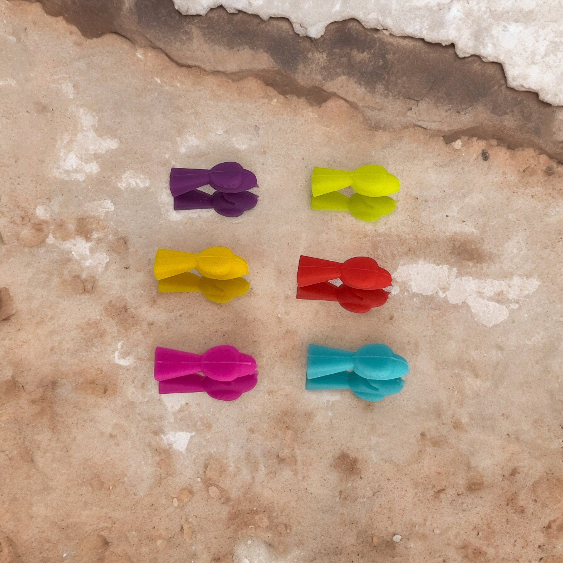 Silicone Bird Drink Markers Rainbow Set of 6 NEW Rock Background