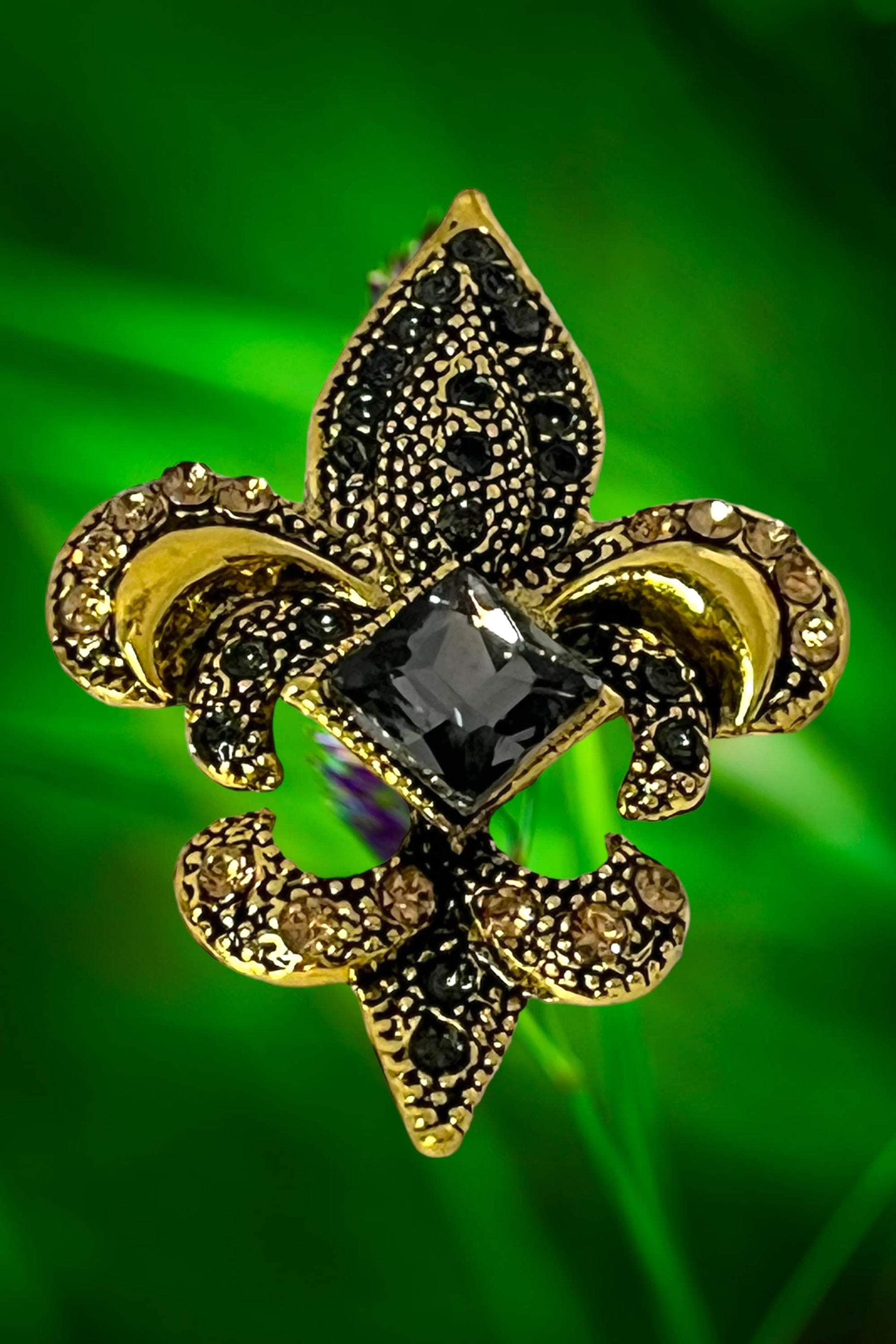 Vintage Style Fleur De Lis Brooch Pin with Rhinestones - Perfect for Party and Formal Events