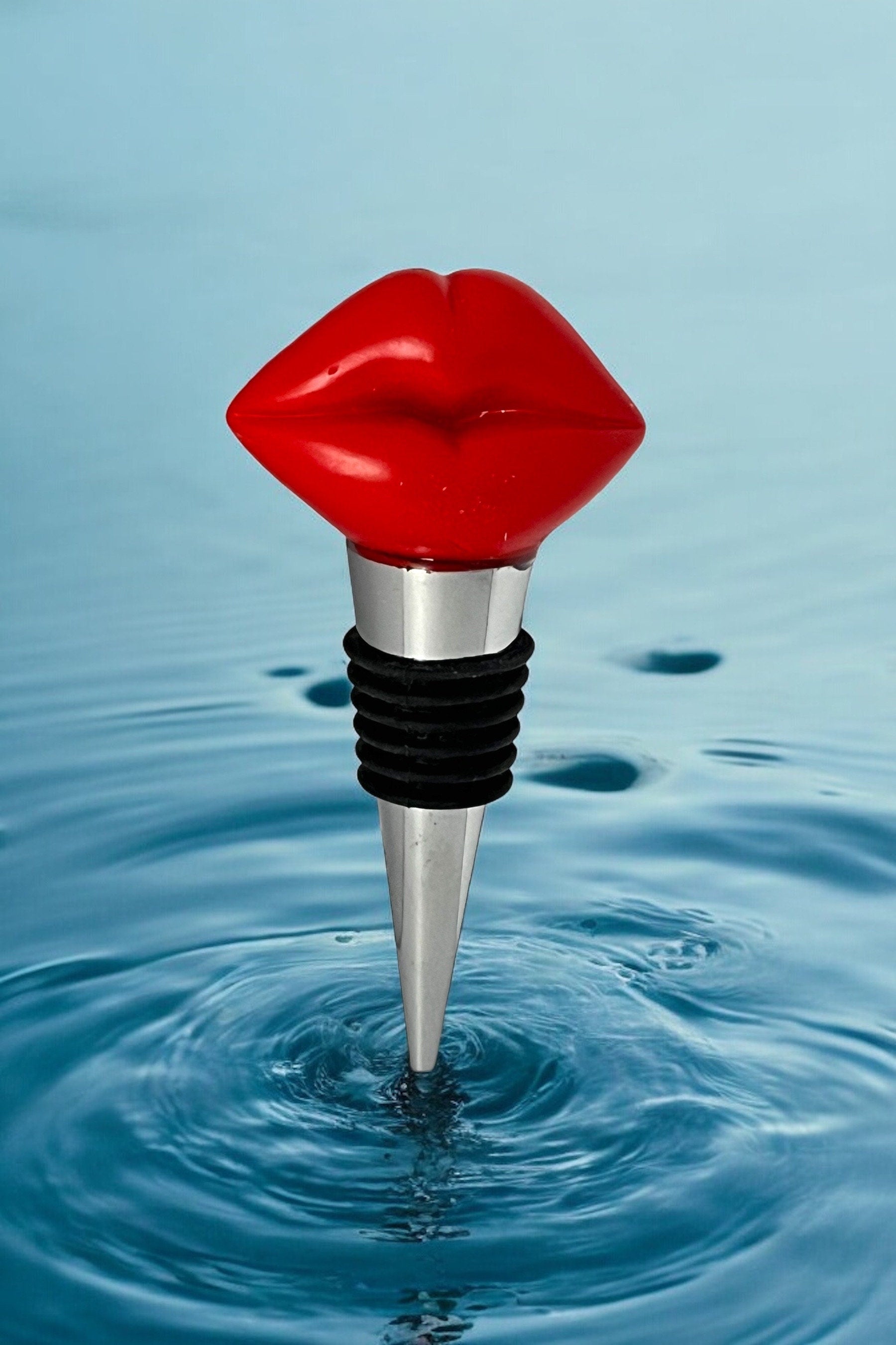 Glamorous Red Lips Wine Bottle Stopper - Fun Way to Keep Wine Fresh!