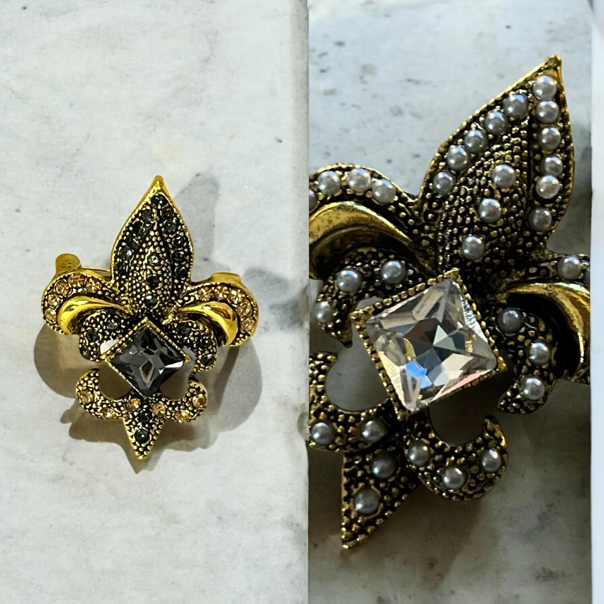 Vintage Style Fleur De Lis Brooch Pin with Rhinestones - Perfect for Party and Formal Events