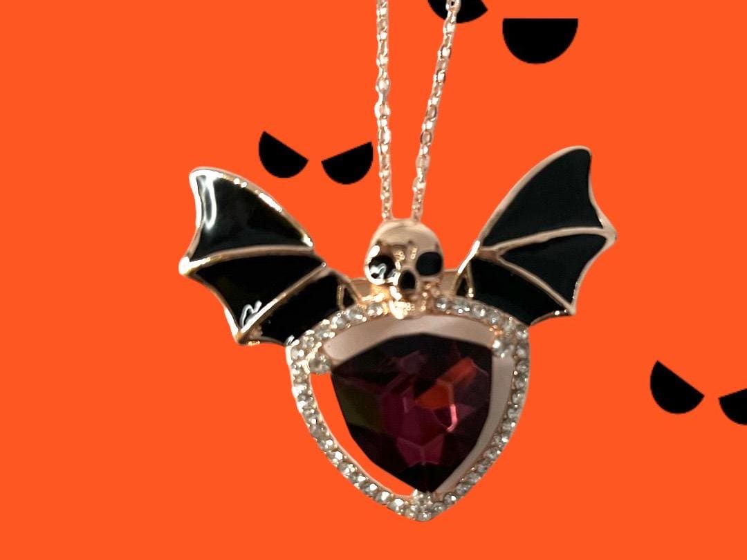 Chic Skull Bat Brooch Pin Necklace - Faux Crystal Inlay, Delicate Punk Style, Gothic Halloween Jewelry