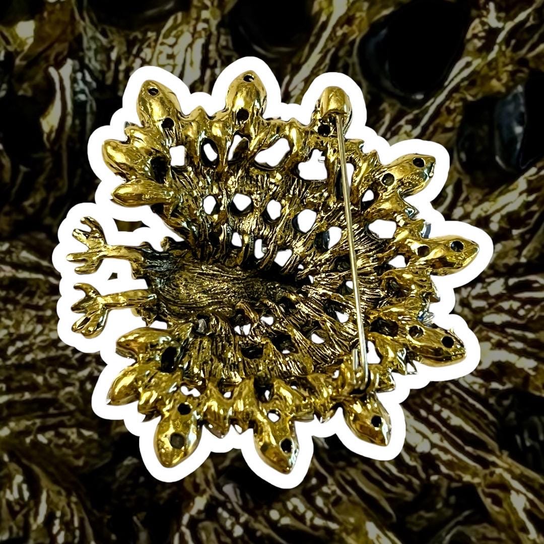 Turkey Brooch Pin - Elegant Rhinestone Detail, Ideal for Everyday Chic