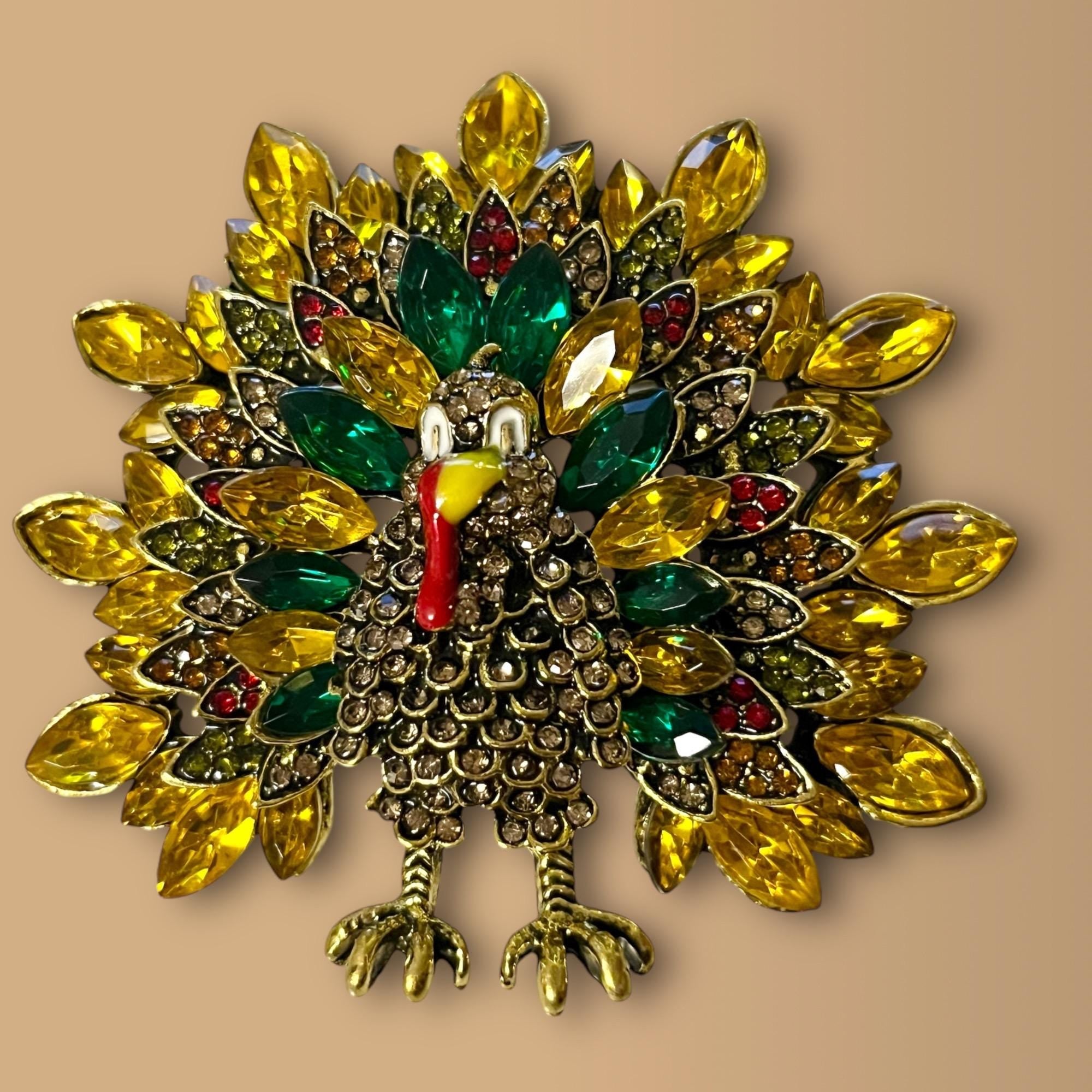 Turkey Brooch Pin - Elegant Rhinestone Detail, Ideal for Everyday Chic