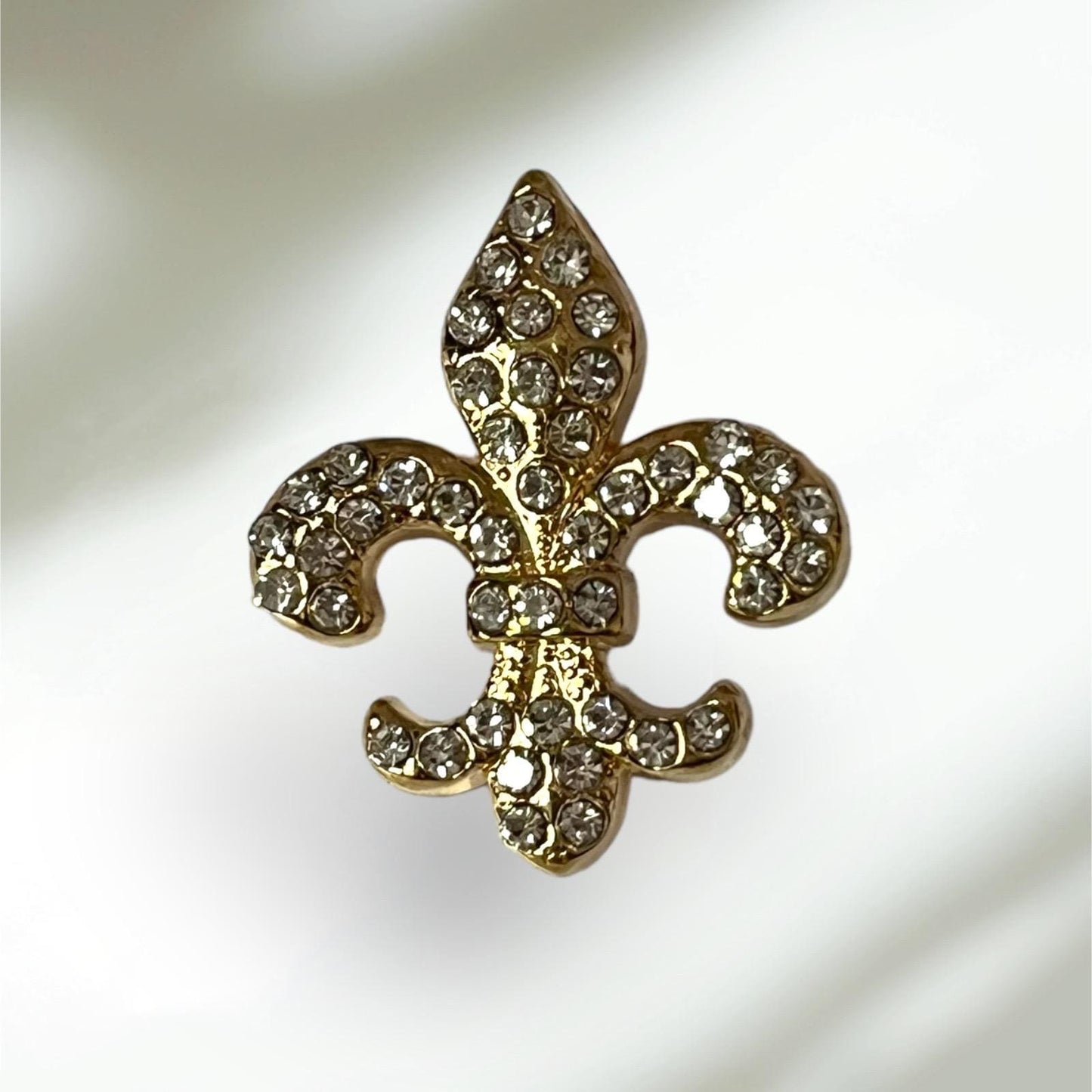 Stylish Gold Fleur de Lis Rhinestone Lapel Brooch - Versatile Pin for Any Attire