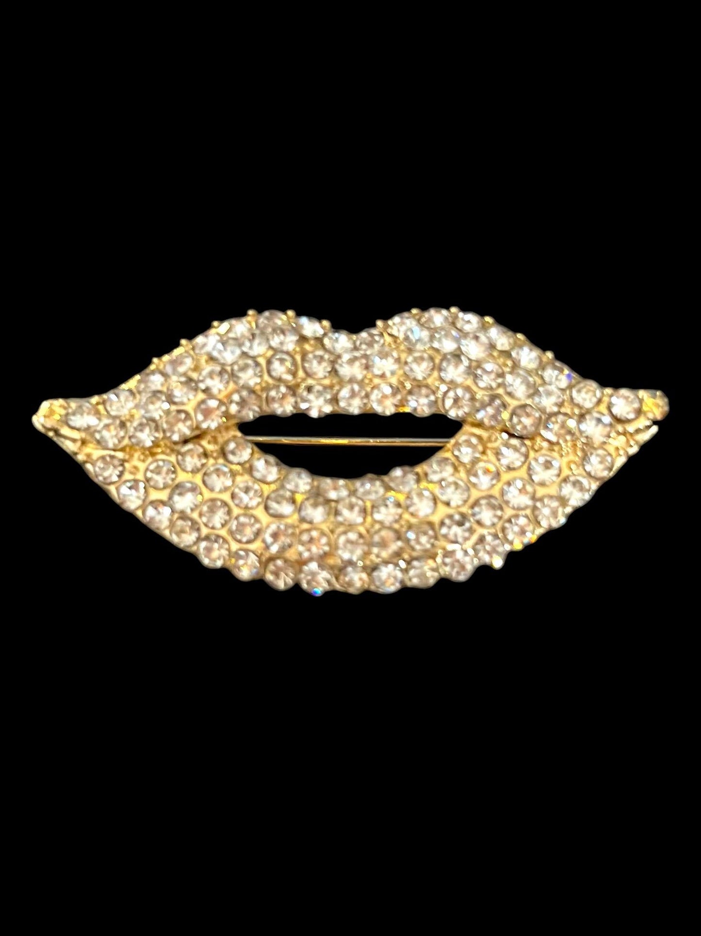 Glamorous Red or White Lips Brooch Pin - Sparkling Rhinestone Design for Stylish Vibes